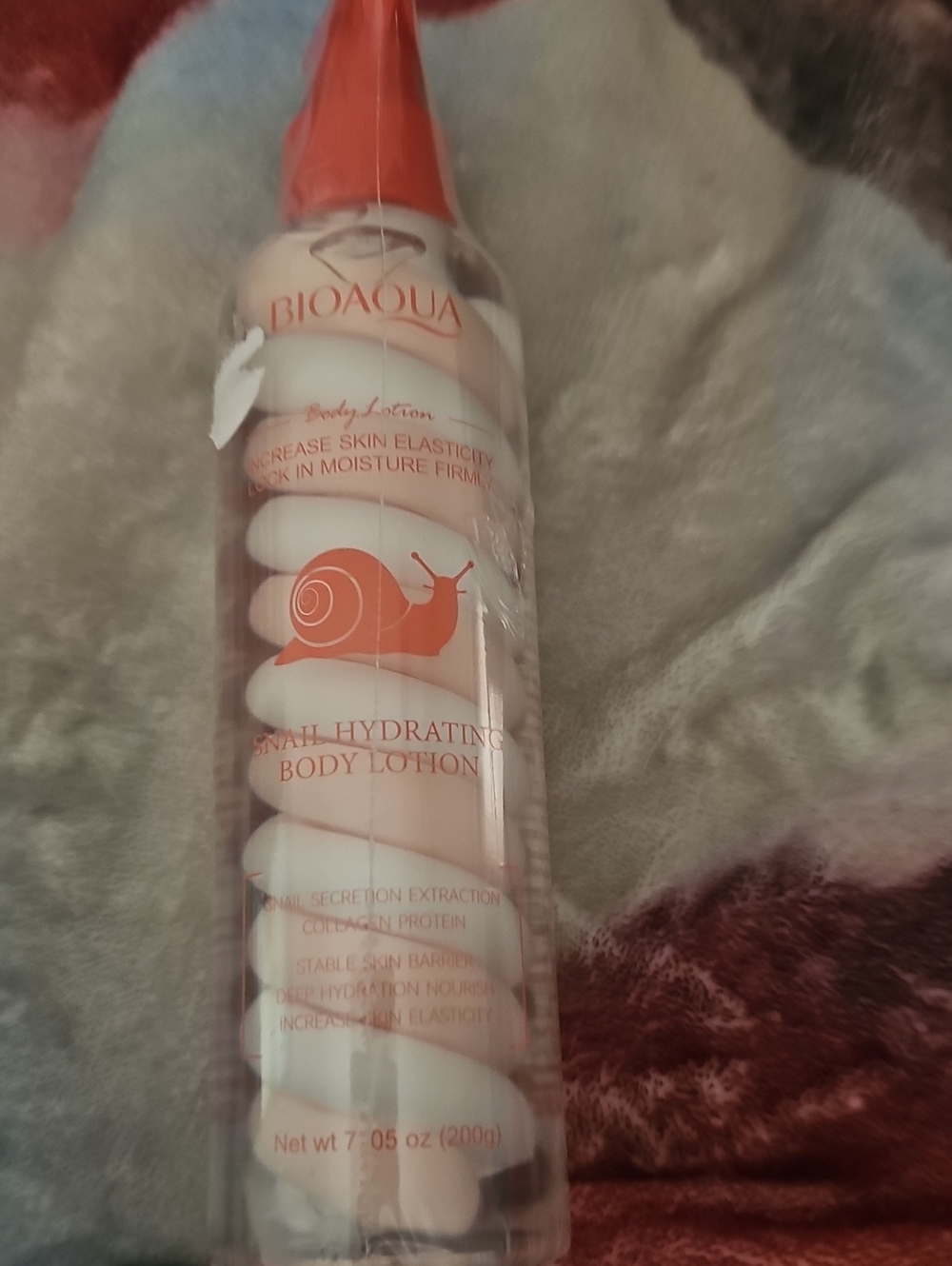 Aqua Bioaqua Snail Hydrating Body Lotion - White and Coral